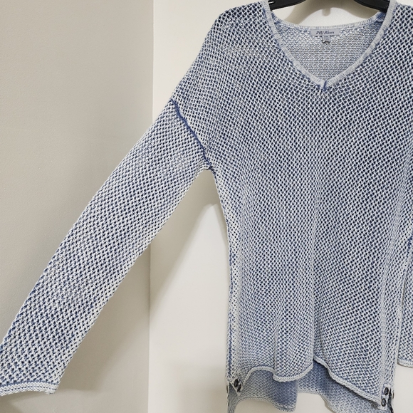 PBJ BLUES Blue Acid Wash Open Knit Ramie Blend Long Sleeve V Neck Top Medium - Picture 5 of 9